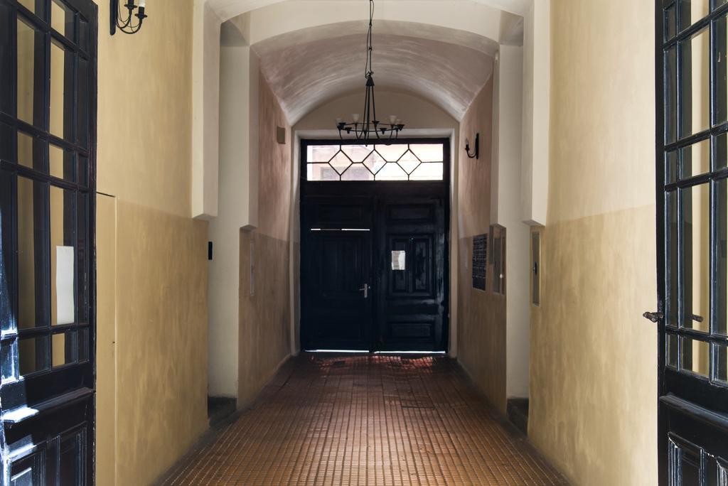 Live Like Locals: Market Square X Jewish District クラクフ 部屋 写真